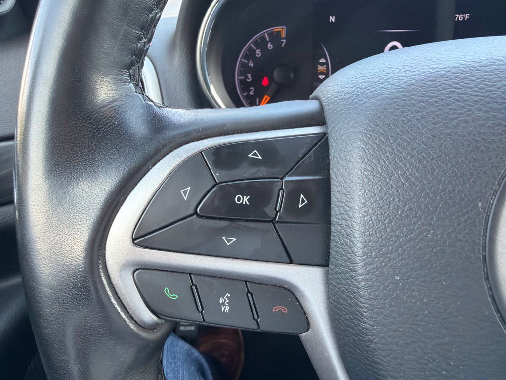 Used 2020 Jeep Grand Cherokee Altitude AWD/4WD image 25