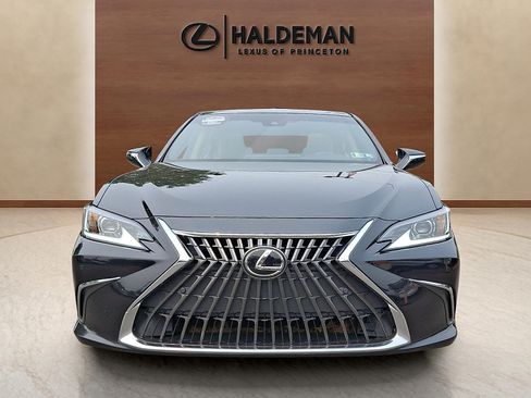 Used 2023 Lexus ES 350 w/ Premium Package FWD image 2