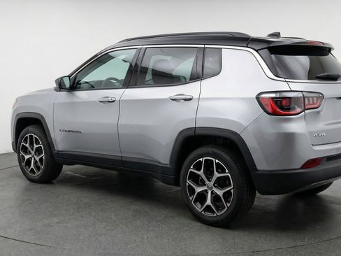 Used 2025 Jeep Compass Limited AWD/4WD image 6