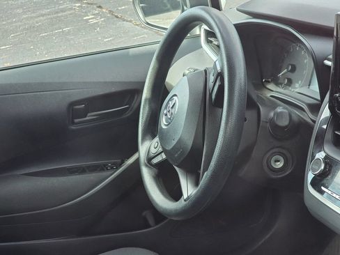 Used 2024 Toyota Corolla LE FWD image 16