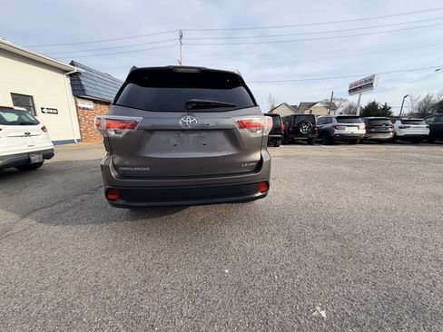 Used 2015 Toyota Highlander Plus AWD/4WD image 43