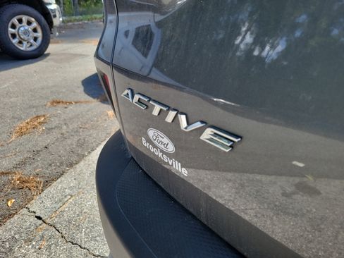 Used 2024 Ford Escape Active AWD/4WD image 8