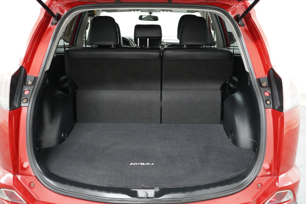 Used 2016 Toyota RAV4 LE AWD/4WD image 33