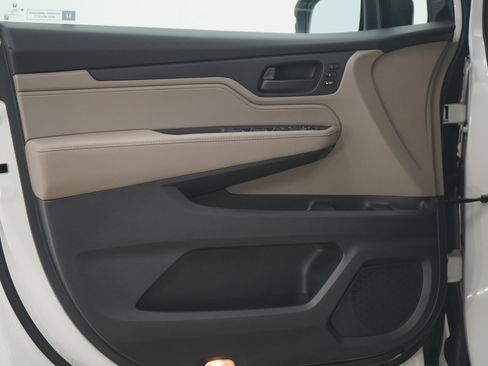 Used 2018 Honda Odyssey EX-L image 19