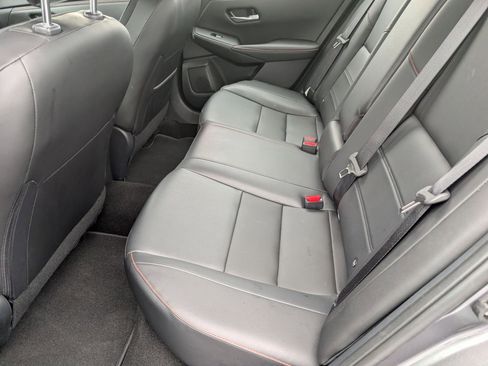 Used 2025 Nissan Sentra SR w/ SR Premium Package FWD image 28
