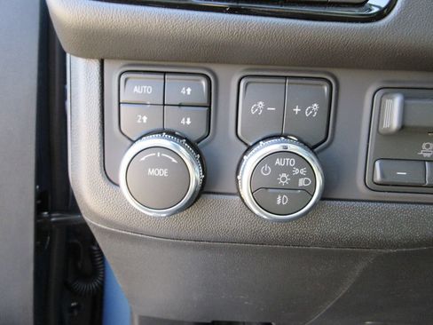 New 2026 GMC Yukon XL Elevation w/ Elevation Premium Package AWD/4WD image 17