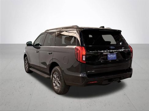 Used 2025 Ford Expedition Active AWD/4WD image 12