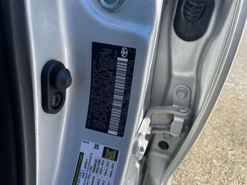 Used 2025 Toyota Corolla LE image 28