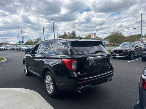 Used 2024 Ford Explorer Limited w/ Limited Technology Package AWD/4WD image 4