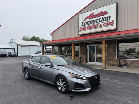 Used 2023 Nissan Altima 2.5 S FWD image 2