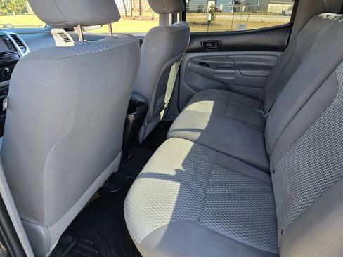 Used 2015 Toyota Tacoma PreRunner w/ SR5 Package image 22