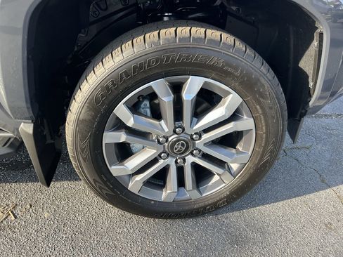 Used 2025 Toyota 4Runner Limited image 13