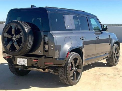 Used 2022 Land Rover Defender 110 X image 2