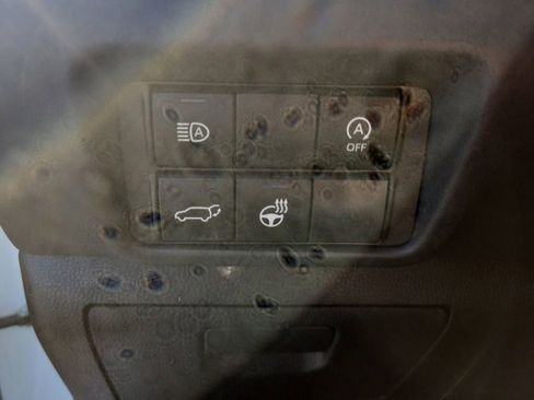 Used 2023 Toyota Highlander Limited image 31