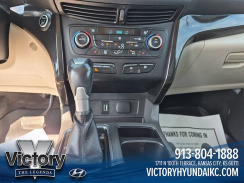 Used 2017 Ford Escape Titanium AWD/4WD image 15