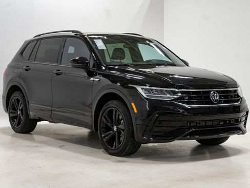 Used 2024 Volkswagen Tiguan SE R-Line image 7
