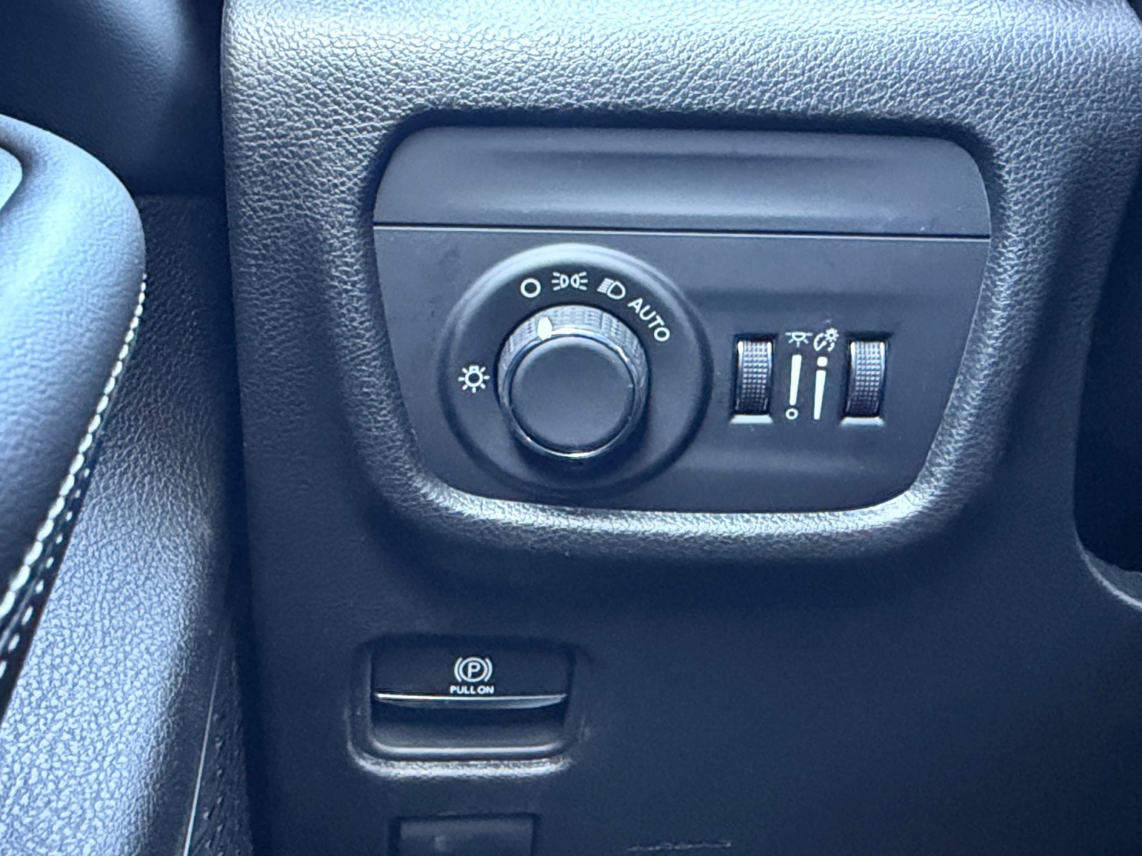 New 2026 Jeep Grand Cherokee Laredo X AWD/4WD image 17