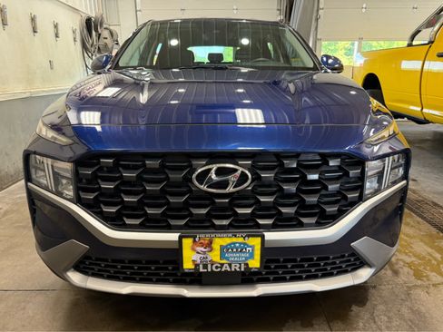 Used 2023 Hyundai Santa Fe SE AWD/4WD image 2