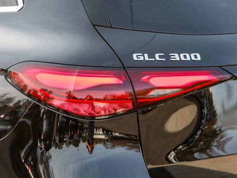 New 2026 Mercedes-Benz GLC 300 4MATIC image 8