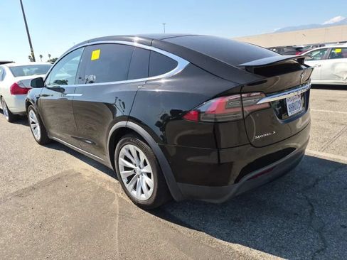 Used 2018 Tesla Model X 75D AWD/4WD image 5