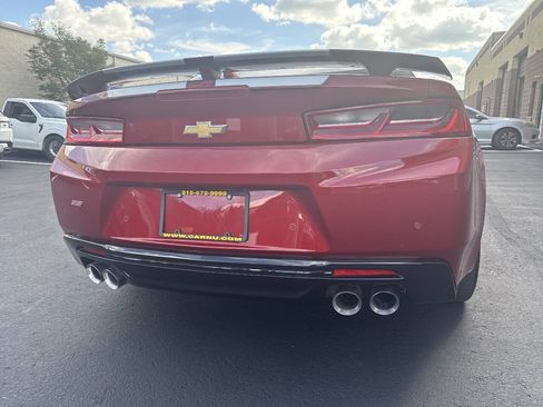 Used 2017 Chevrolet Camaro SS RWD image 18