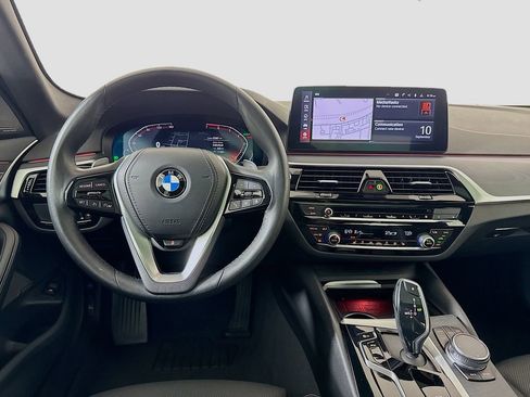 Used 2023 BMW 530i xDrive 530i xDrive w/ Premium Package image 24