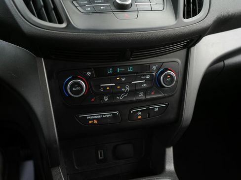 Used 2018 Ford Escape SE w/ Ford Safe & Smart Package AWD/4WD image 15