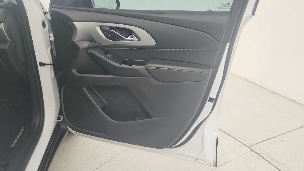 Certified 2020 Chevrolet Traverse LS FWD image 29