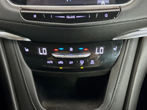 Used 2018 Cadillac XT5 Luxury w/ Driver Awareness Package FWD image 23