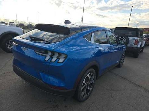 Used 2025 Ford Mustang Mach-E Select w/ Comfort Package Lite image 4