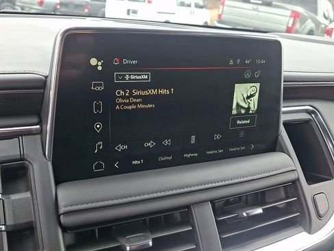 Used 2024 GMC Yukon SLE AWD/4WD image 15