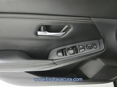 Used 2023 Nissan Sentra SV image 18