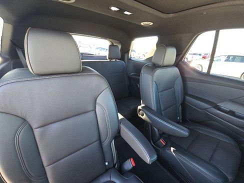 Used 2023 Chevrolet Traverse High Country w/ LPO, Floor Liner Package image 17