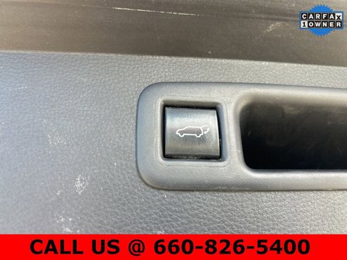 Used 2023 Toyota Highlander LE image 7