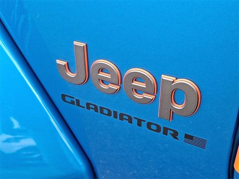 Used 2023 Jeep Gladiator Mojave w/ Cold Weather Group image 30