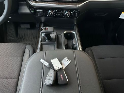 New 2026 GMC Sierra 1500 Elevation image 20