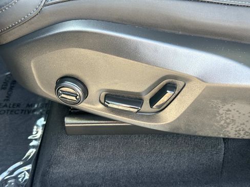 Certified 2025 Volvo XC90 B5 Core w/ Protection Package Premier image 18