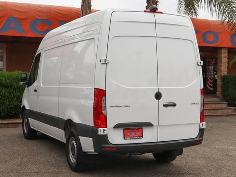 Used 2025 Mercedes-Benz Sprinter 2500 image 6