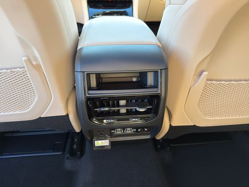 New 2025 Jeep Grand Cherokee Limited w/ Trailer Tow Package image 33