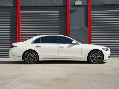 Used 2023 Mercedes-Benz S 500 S 500 image 6