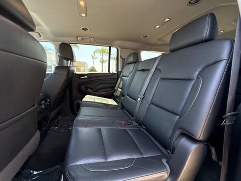 Used 2016 Chevrolet Suburban LT w/ Luxury Package RWD image 11