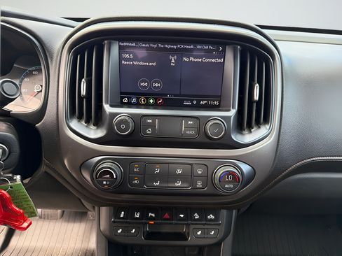 Used 2022 GMC Canyon AT4 w/ Driver Alert Package AWD/4WD image 33