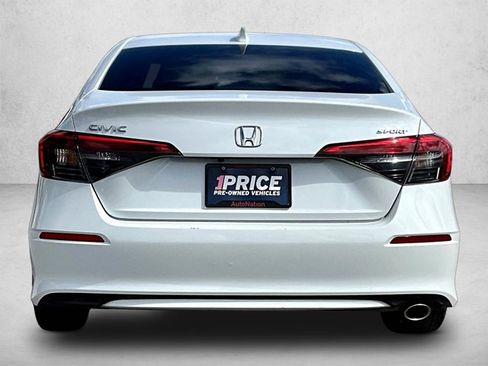 Used 2022 Honda Civic Sport image 4