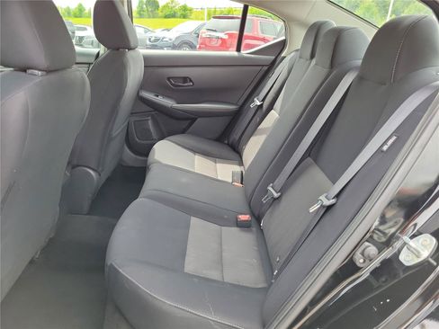 Used 2024 Nissan Sentra SV FWD image 12