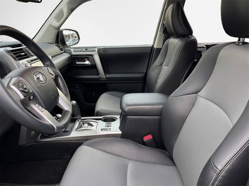 Certified 2018 Toyota 4Runner SR5 image 12