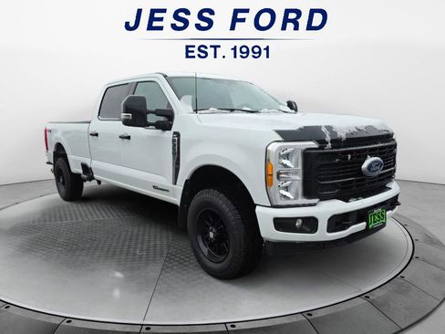 Used 2023 Ford F350 XLT image 7
