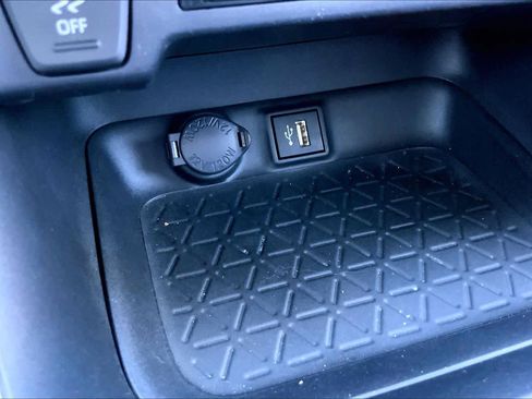 Used 2024 Toyota RAV4 XLE Premium image 34