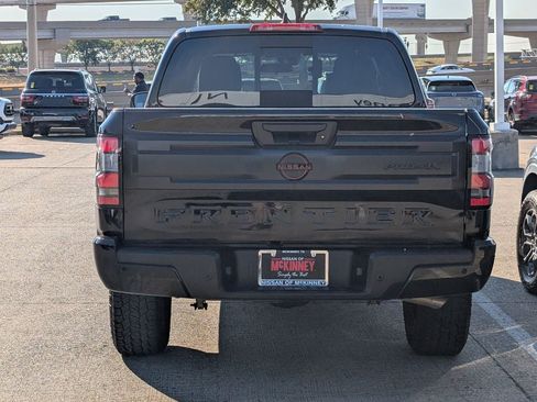 Used 2026 Nissan Frontier PRO-4X AWD/4WD image 5