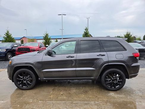 Certified 2020 Jeep Grand Cherokee Altitude AWD/4WD image 11