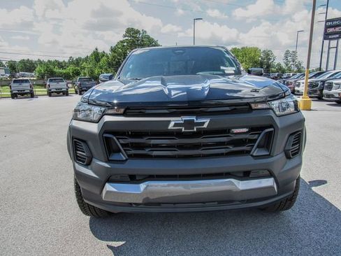 New 2025 Chevrolet Colorado Trail Boss w/ Midnight Edition image 2